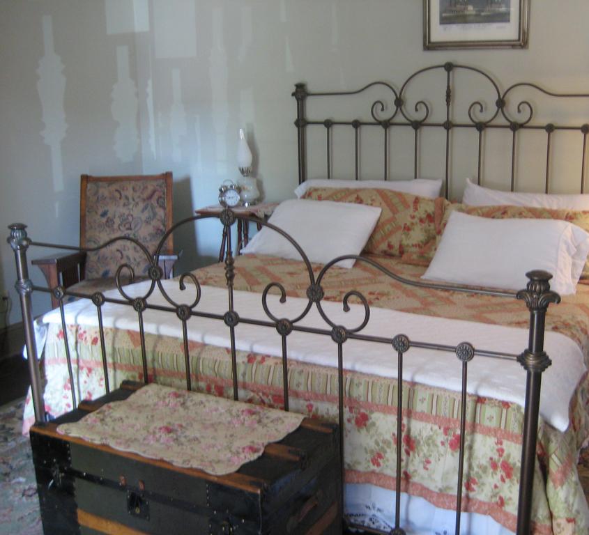 Отель Backwoods Bed And Bath Макгрегор Экстерьер фото